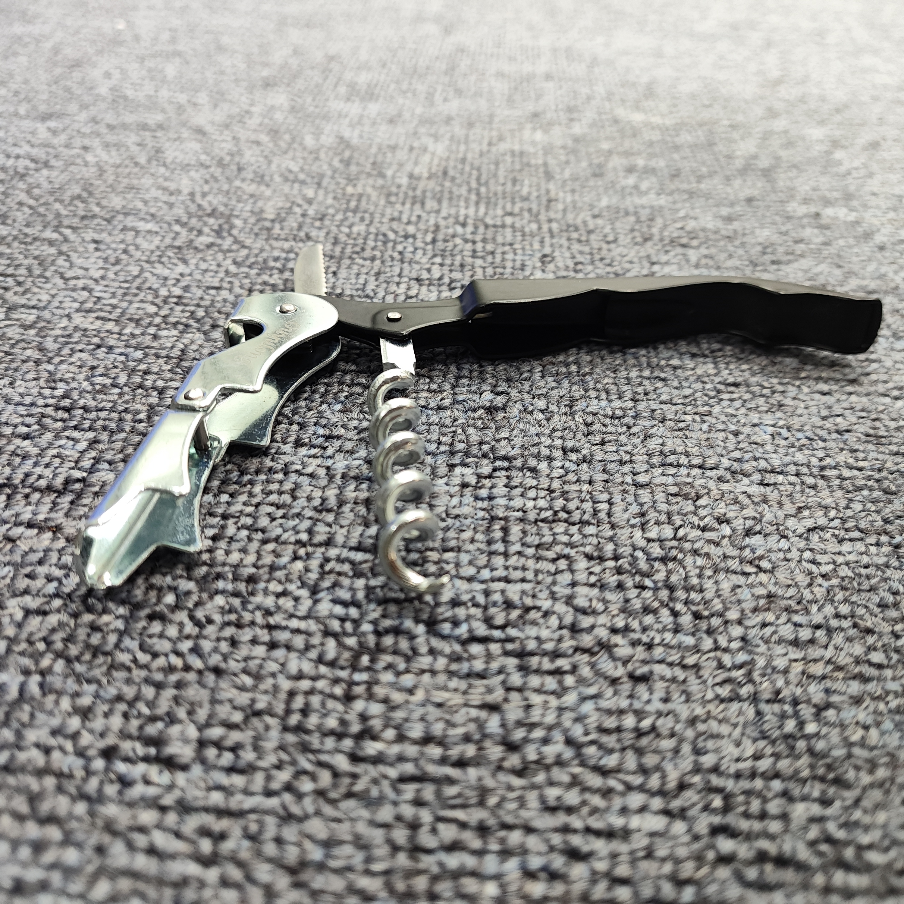 Folding Multifunctional Wine and Beer Bottle Opener, Iron Seahorse Knife Bottle Opener